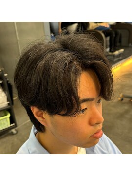 バース バイ ハピネス(BIRTH by happiness) 刈り上げなしニュアンスセンターパート