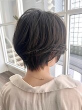 ☆MILIA☆ 今月のお気に入り登録数ランキング：大人可愛い20代30代40代ショートボブ2位　担当古石