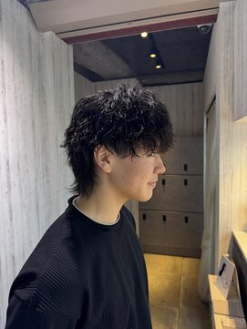 アクシー ヘアーアンドメイク(AXY HAIR&MAKE) 縦落ちウルフパーマ／ウザバング波ウェーブツイストパーマメンズ