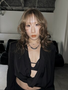 エルメ クラマエ(Elme) layer cut/blond beige