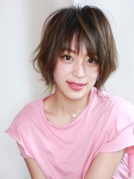 アービング(a'bing) イルミナカラー小顔フェミニンショート〔西院店〕
