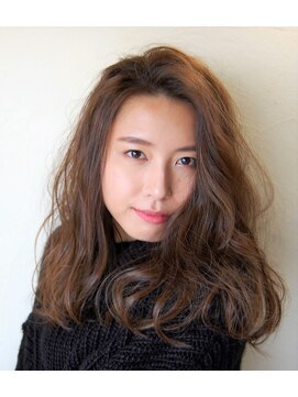 ハイジ(hairsalon Hyge) ツヤ感＋しなやかウェーブ