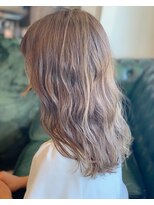 ナンバー(number+)&nbsp;20代30代40代大人可愛いミルクティーベージュハイライト