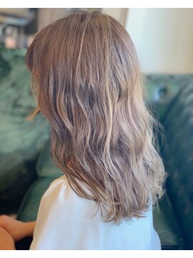 ナンバー(number+) 20代30代40代大人可愛いミルクティーベージュハイライト