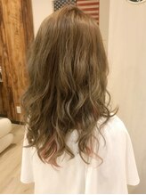 ファミリア ヘアーワークス(FAMILIA HAIR WORKS)