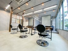 カラーの放置時間の間もリラックス