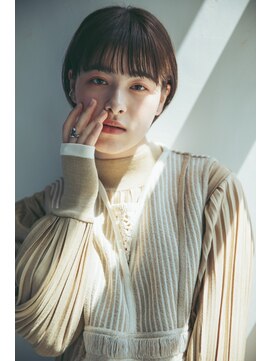 クラン(clan) 外ハネボブセクションカラーグラデーションカラーペールベージュ