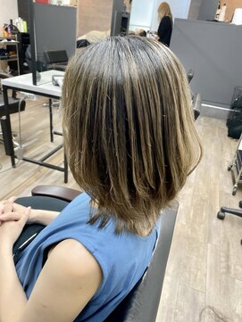 ヴィフ 大船(VIF) レイヤーカット×バレイヤージュ/グレージュ/くびれ/大船駅/韓国