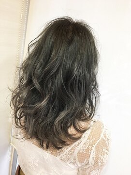 ルルディ バイ アフロディーテ銀座(luludi by APHRODITE) カール/セミディ/シアーカラー/姫カット/銀座