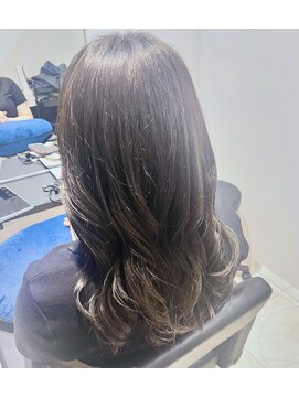 イルミ(iLUMi) iLUMi × イルミナカラー