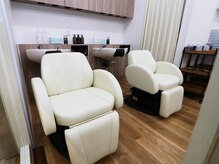 オーガニック クロス向ヶ丘店(Organic)の雰囲気（プロ美容師がしっかり手洗いシャンプーでカラー剤を洗い流します）