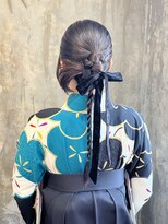 フルアヘッド(FULL A HEAD)&nbsp;【卒業式】ダウンセットカチモリリボンのヘアアレンジ