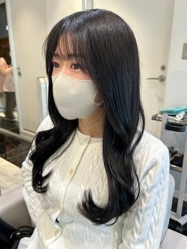 ザザアオヤマ(ZA/ZA AOYAMA) 透明感カラー韓国風くびれスタイル