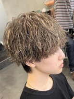 フィフス トウキョウ (fifth TOKYO)&nbsp;メンズハイライトパーマ緩め波巻きパーマメッシュパーマ縦落ち