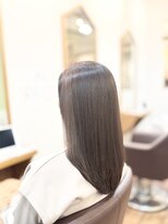 ヘアー グリーン(hair green) 艶めく美ロングヘア、柔らかな質感の髪質改善ストレート