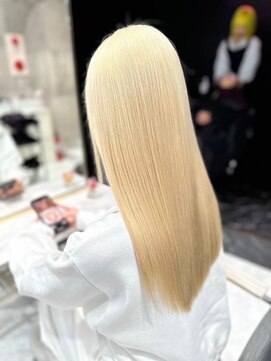 ワンズクロエ 原宿店(ONE's Chloe) 黒髪クラゲヘアーオリーブグレー小顔ココアベージュ原宿駅