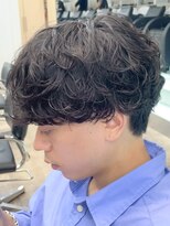 フィフス 渋谷(fifth)&nbsp;渋谷緩めパーマテテ風ルーズシャドウパーマ波巻きメンズマッシュ