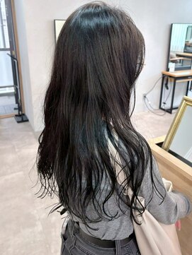 ミュラ(mulah) ラフウェーブロングヘア*透明感カラーアッシュグレージュ