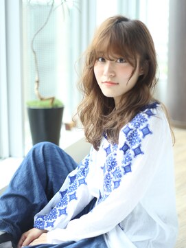 クィーンズガーデンバイケーツーギンザ(QUEEN’S GARDEN by K two GINZA) [K-two銀座]うざバングが可愛いアンニュイラフミディ