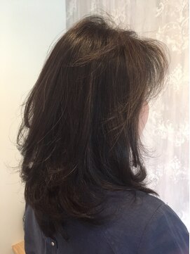 ビーズ(Bee's) ふんわりと女性らしいスタイル♪