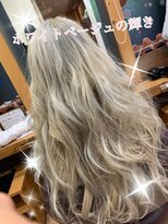 インプレス ちとせモール店(impres)&nbsp;ホワイト・ベージュの輝きｖ（＾＿＾ｖ）♪