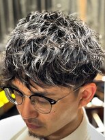 ミリオンバックス 上野(Million Bucks)&nbsp;フェードカット/かき上げ/サイドパート<理容室>[メンズ/上野]