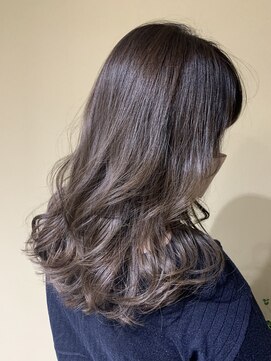 ゼン(Zen.) ハイライトで叶う透明感アッシュ/京都市役所前Zen.