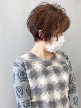 トップヘアー 本店(TOP HAIR) 丸み抜け感ふわふわショート _ ヘナカラー