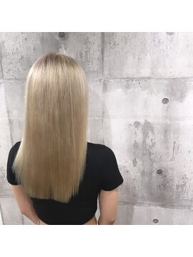 アンダーバーホワイト 南海難波店(_WHITE) ホワイトベージュ