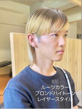 フイ(HUI) 20代30代メンズオシャレダブルカラーブリーチ外はねショートボブ