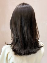 ガーデンヨコハマエスト(GARDEN YOKOHAMA est)&nbsp;ミディアムレイヤー　セミディ　グレージュ　ブラウン