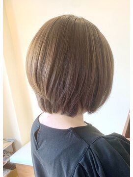 ヘアーライトナウ(hair Right Now) 丸みのあるボブスタイル