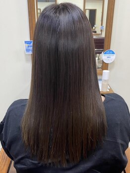ティ シー スペース 新城店(T.C.SPACE)の写真/ナチュラルな艶感が長続き*こだわりのトリートメントを取り揃え、あなたの髪質に合わせた施術をご案内◎