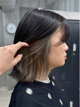 テトヘアー(teto hair) インナーカラーグレージュ切りっぱなしボブ