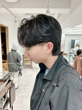 ネオリーブ クーロ メゾン 横浜(Neolive curro Maison) 韓国マッシュ　センターパート　フェザーパーマ　メンズ