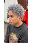 ホワイトシルバーアッシュスパイキーショート