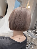 ストレータ バイ マリオ(Strata by mario)&nbsp;【mami】パツっとボブ×ミルクティーベージュ