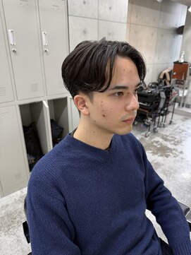 クロム トウキョウ ザ バーバーアルト 神保町店(CHROM TOKYO the Barber ALT) ナチュラルセンターパート