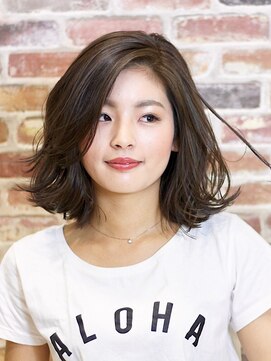 フィックスヘアー なんば(FIX-hair) ふんわり切りっぱなしボブ