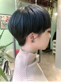 ブルーブラック×ショートカット