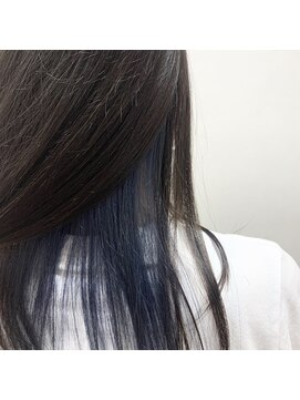 イーチ ヘアーアンドトータルビューティ(each hair&total beauty) インナーブルー 【青木元子】