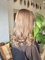 アルベレットオブヘア (arBellet of hair)&nbsp;ロング×ミルクティーベージュ