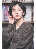 暗髪ショート