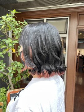 パレータ(PALETA) 初夏は外ハネ♪　インナーカラーでイメチェン♪