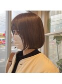 ベージュ×ボブ