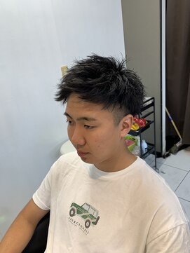 アイズ 海老名(AIZU) スウィングアップバングジェットモヒカンフェードカットショート