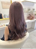 ピンクグレージュ