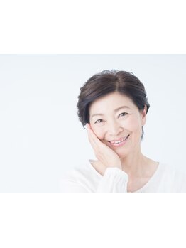 毎月通える価格、ダメージレスの白髪染め・白髪ぼかし・美髪ケアはTBK