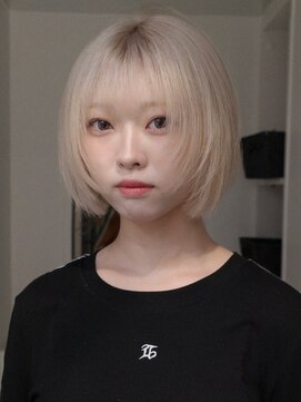 サンクプロジェクト(cinq PROJECT) 赤みを消してくれるくすみ感が人気のホワイトミルクティーカラー