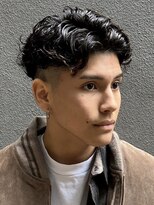 ウェイビーエフティフィフス 横浜西口(WAVEY ft.fifth) 横浜スペインカールラルフカールーズパーマスキンフェード30代◆